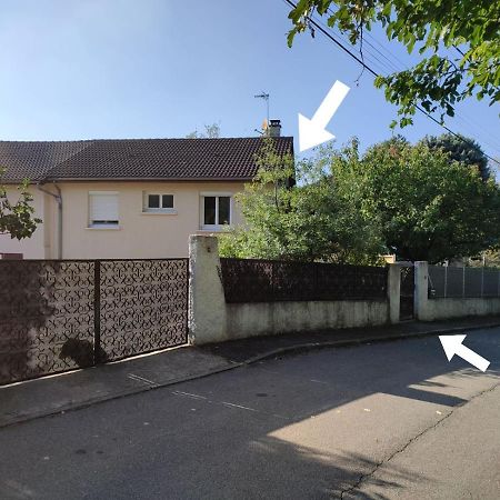 Studio Dans Maison Avec Jardin Et Balcon, Au Calme Sérézin-du-Rhône Exterior foto